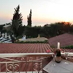 Agios Gordios Stevens On The Hill Apartamento