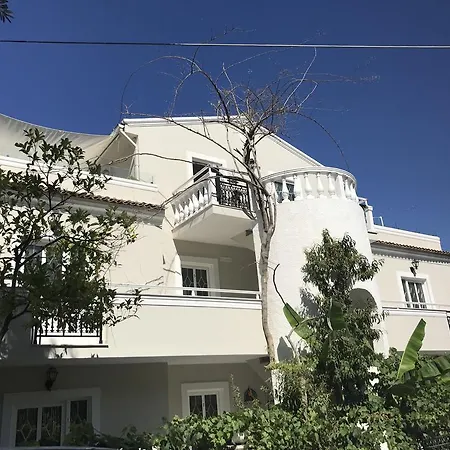 Agios Gordios Stevens On The Hill Агиос-Гордиос