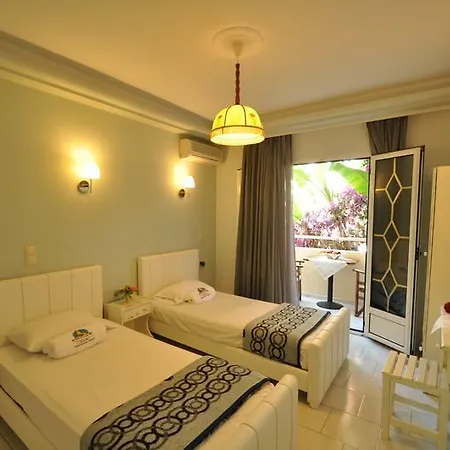 Agios Gordios Stevens On The Hill