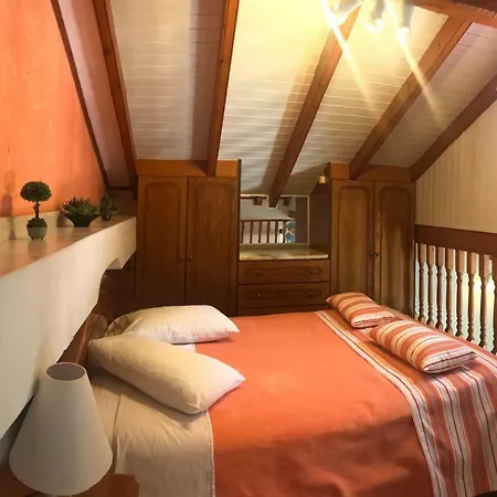 Agios Gordios Stevens On The Hill Apartment *