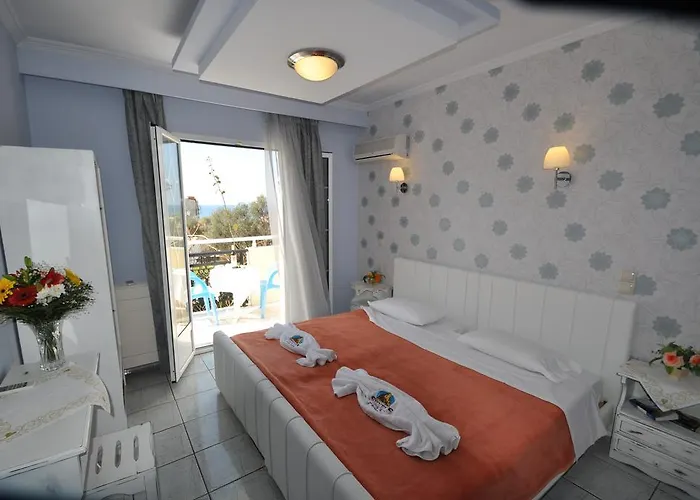 Agios Gordios Stevens On The Hill *