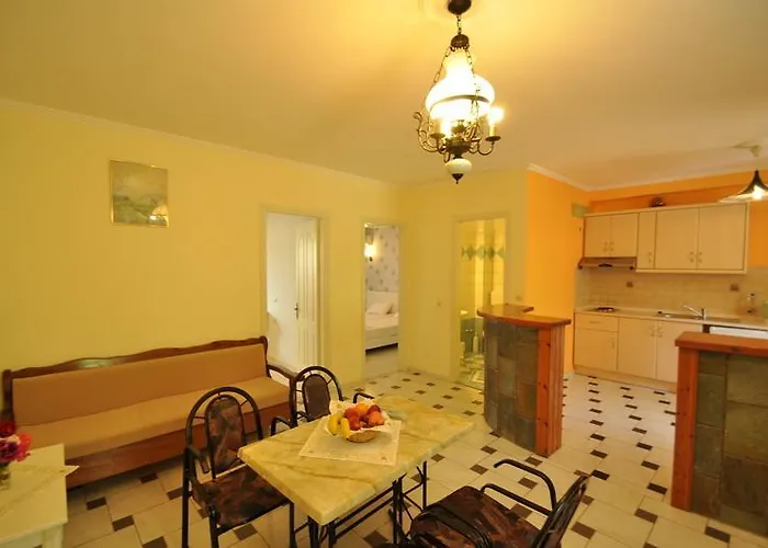 Agios Gordios Stevens On The Hill Lejlighed