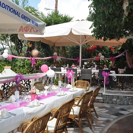 Agios Gordios Stevens On The Hill